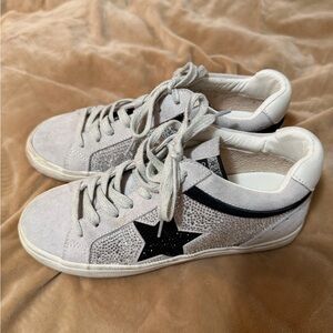 Vintage Havana Womens Bounce Metallic Perforated Lace Up Athletic Sneaker 8